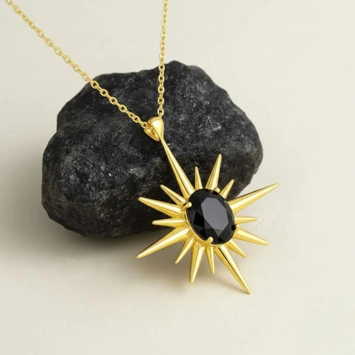 14 Ayar Altın Oniks Taşlı Kuzey Yıldızı Kolye