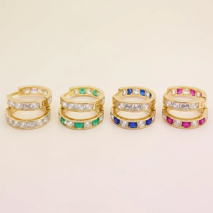 14 Ayar Altın Renkli Taşlı Halka Küpe