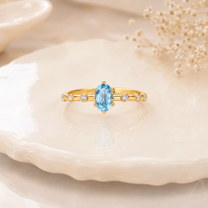 0.35 Karat Mavi Topaz Pırlanta Yüzük, Minimal Altın Yüzük