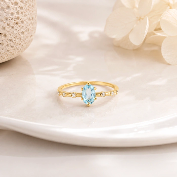 0.35 Karat Mavi Topaz Pırlanta Yüzük, Minimal Altın Yüzük