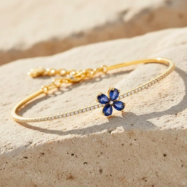 1.02 Carat Diamond Clover Sapphire Bracelet