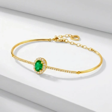 0.84 Karat Pırlanta Kalp Detaylı Zümrüt Bileklik
