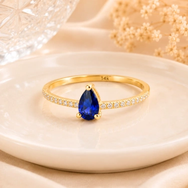 0.32 Karat Armut Kesim Safir Pırlanta Yüzük, Minimal Altın Yüzük