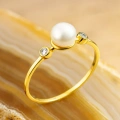 14K Gold Minimal Pearl Ring