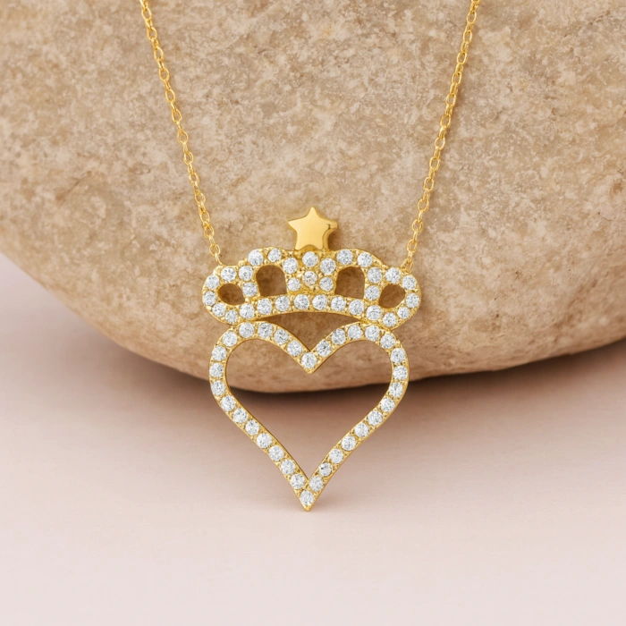 14 Ayar Altın Taç ve Yıldız Detaylı Kalp Kolye