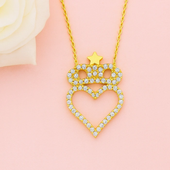 14 Ayar Altın Taç ve Yıldız Detaylı Kalp Kolye
