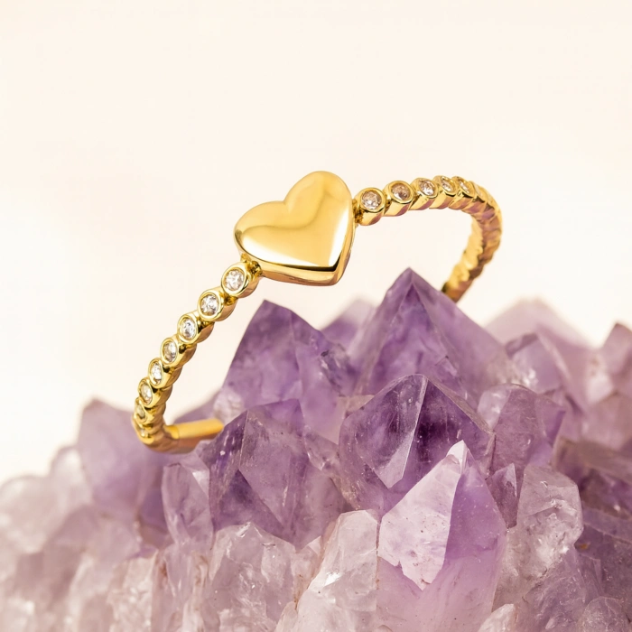 14 Ayar Altın Bezel Kalp Yüzük, Sonsuzluk Sıra Taşlı Yüzük