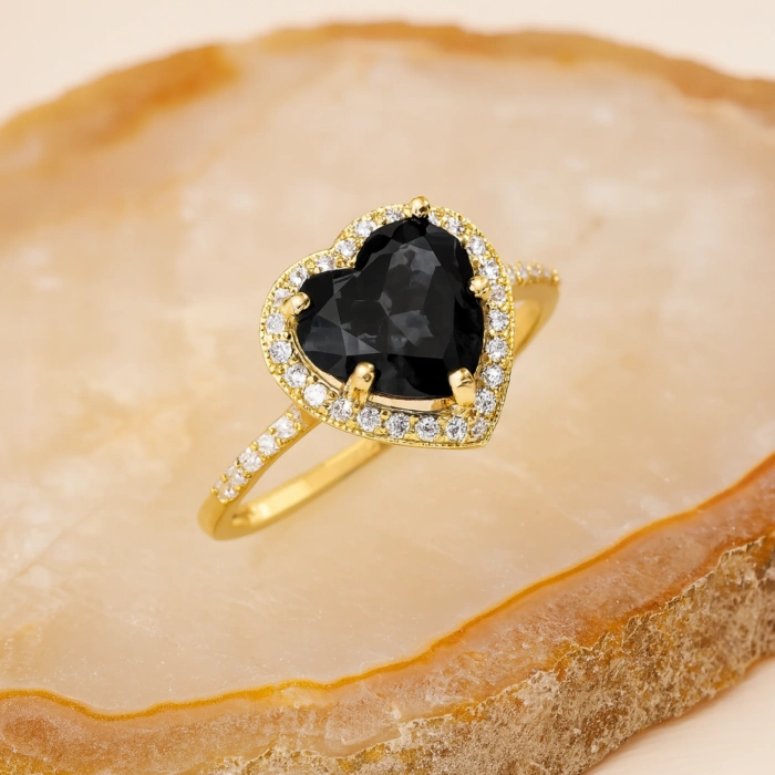 14 Ayar Altın Kalp Kesim Siyah Oniks Yüzük