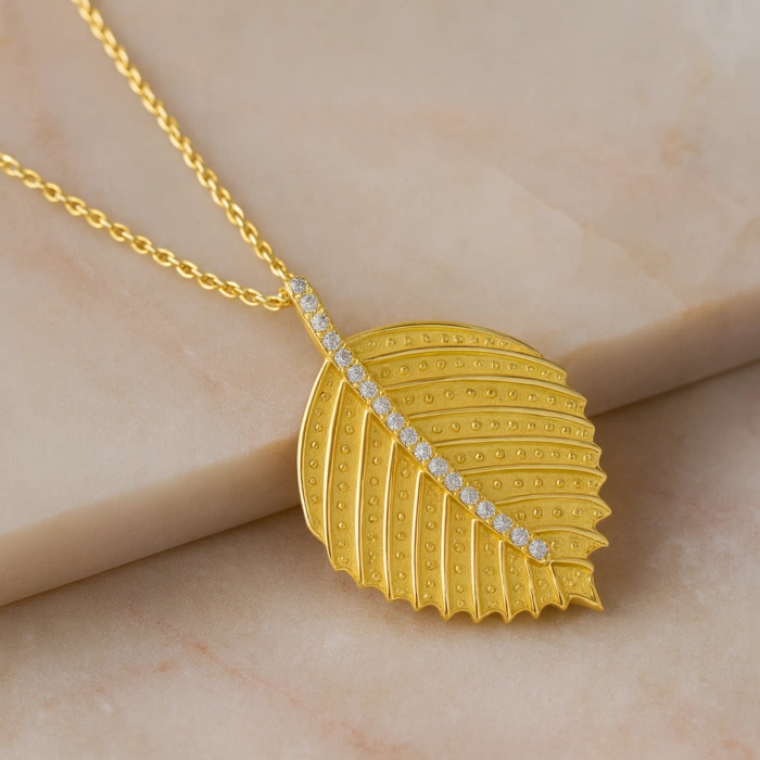 14 Ayar Altın Yaprak Kolye