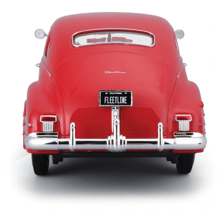 1/25 1948 Chevrolet Fleetline Aerosedan Araba