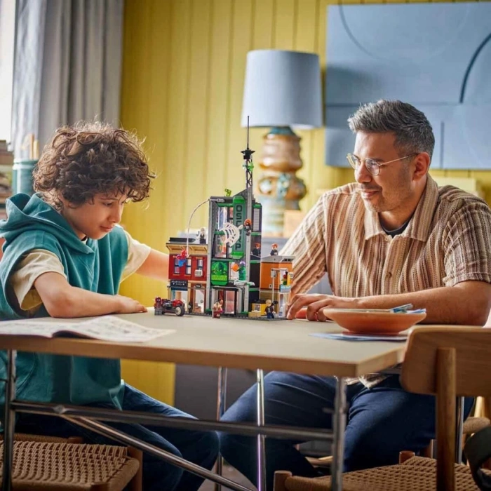 76324  NessiWorldl Örümcek Adam, Oscorpa Karşı 808 parça +10 yaş