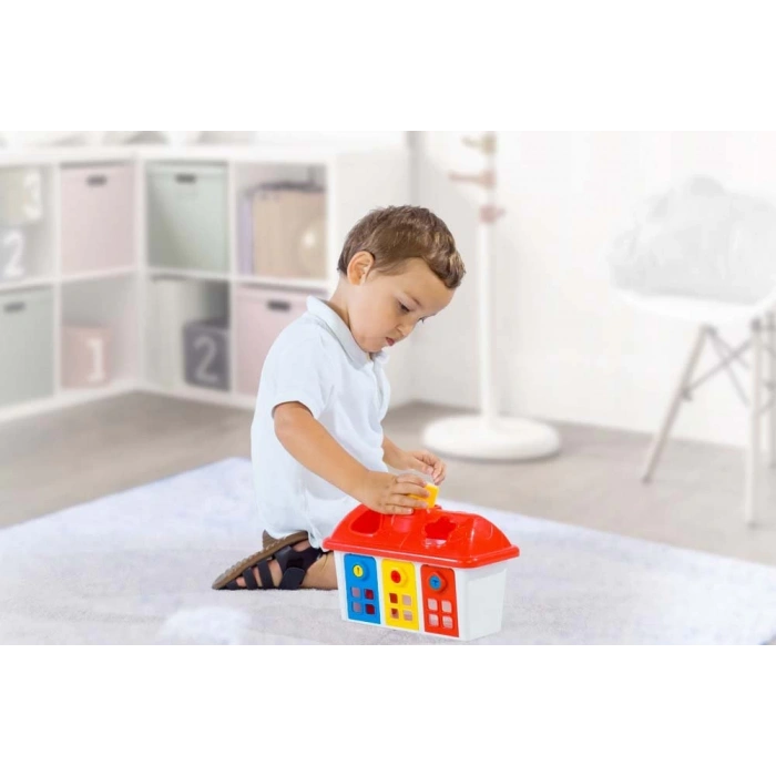 Çocuk Dolu Kilitli Mutlu Bultak Ev