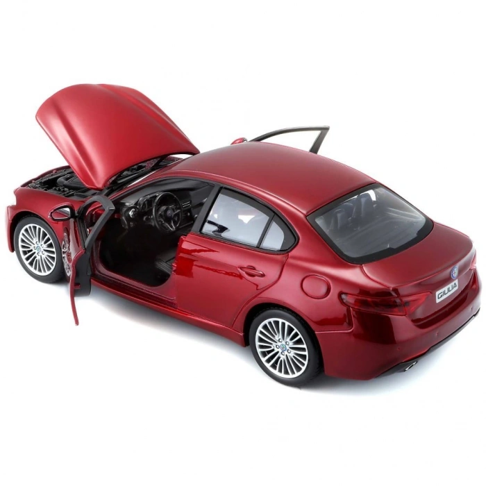 Çocuk Bburago 1:24 Alfa Romeo GIULIA Model Araba