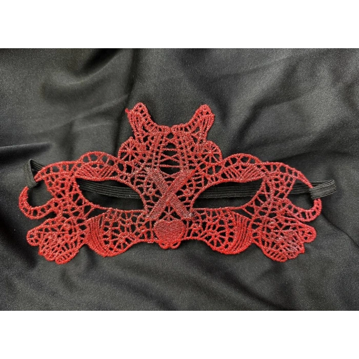 Dantel masquerade maskesiyle yaratıcı hikâye kurguları ve hayal gücü gelişimi