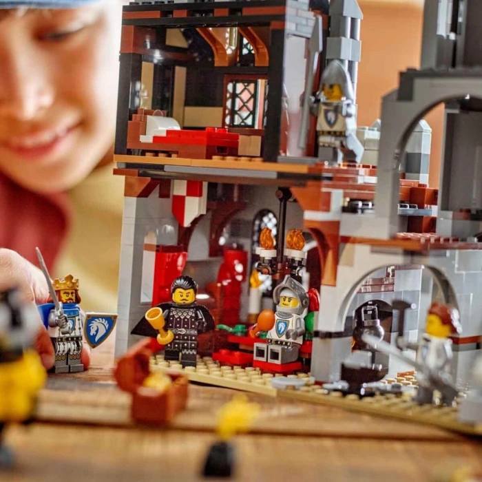 Eğitici Oyuncak LEGO Creator 3ü 1 Arada Orta Çağ Atlı Şövalye Kalesi 31168