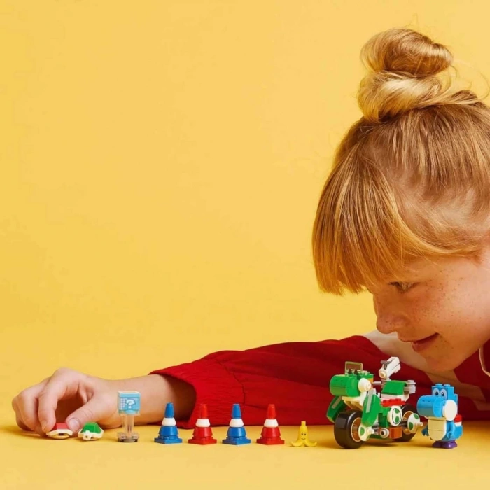 Eğitici Oyuncak  LEGO Super Mario: Mario Kart – Yoshi Bike 72031