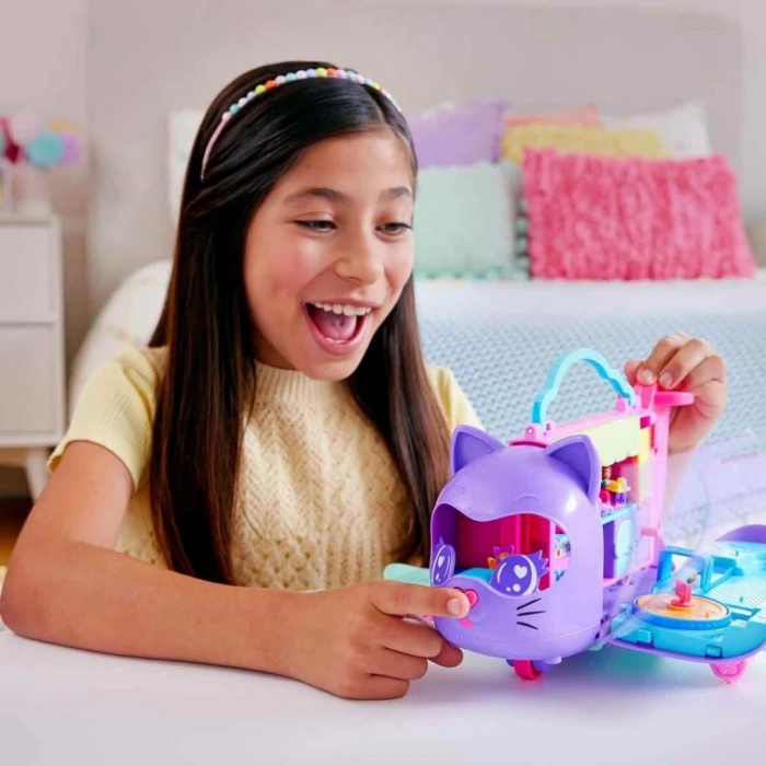 Polly Pocket Minik Kedi Hava Yolları Oyun Seti