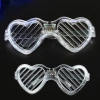 Beyaz LED Işıklı Kalp Gözlük – 3 Modlu Parti &