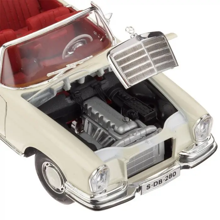 Maisto 1:18 1967 Mercedes-Benz 280 SE Diecast Model Araba - 31811