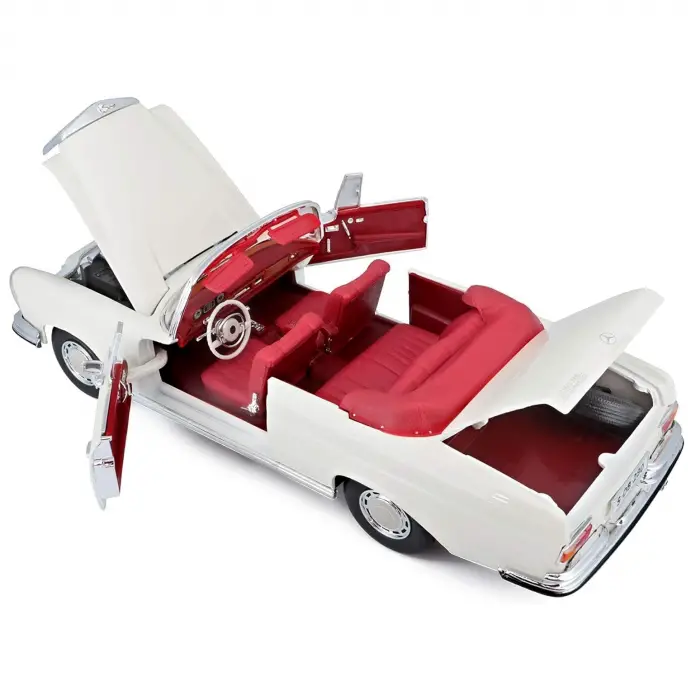 Maisto 1:18 1967 Mercedes-Benz 280 SE Diecast Model Araba - 31811