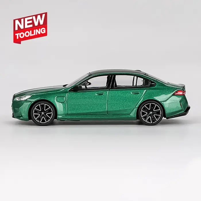 Mini GT 1/64 BMW M5 (G90) Isle of Man Green Metallic - MGT01086