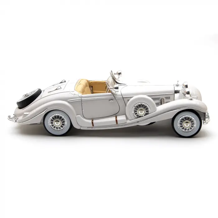 Maisto Premiere Edition 1:18 1936 Mercedes Benz 500 K Typ Specialroadster Beyaz - 36055