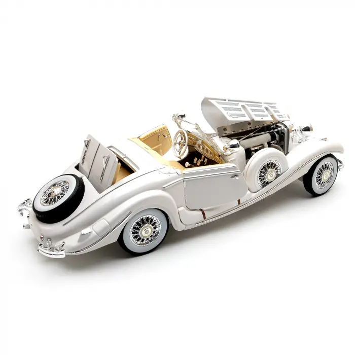 Maisto Premiere Edition 1:18 1936 Mercedes Benz 500 K Typ Specialroadster Beyaz - 36055