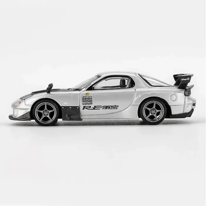 Mini GT 1/64 Mazda RX-7 RE-Amemiya Silver Metallic - MGT01106