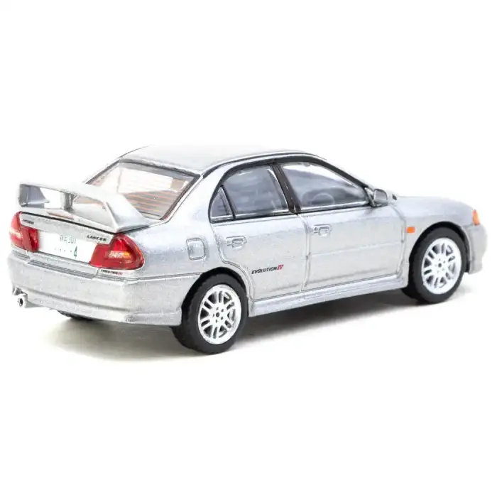 Tarmac Works 1/64 Mitsubishi Lancer GSR Evolution IV Silver with Tarmac Cards - GLOBAL64 T64G-076-SL