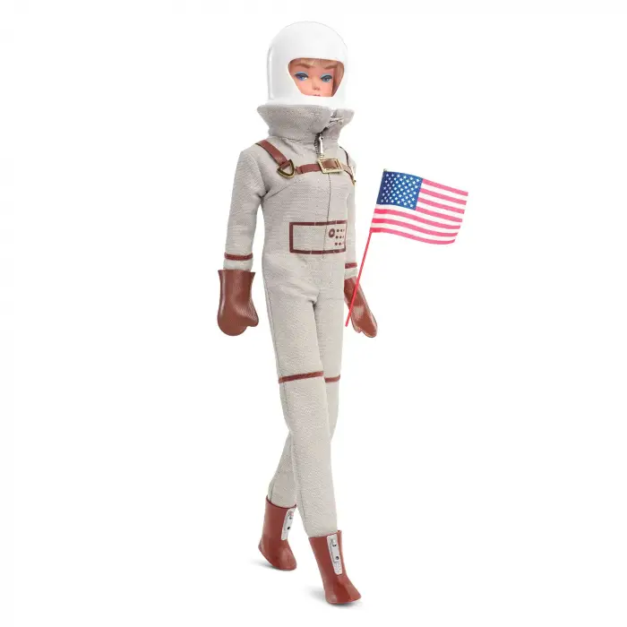 Barbie Astronot 60. Yıl Dönümü Nostaljik Bebek JBJ48