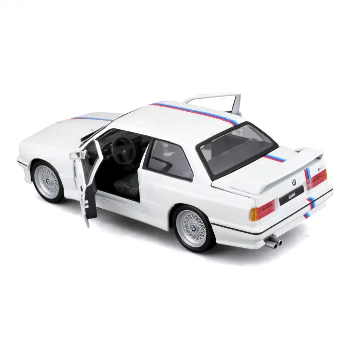 Bburago 1:24 1988 BMW 3 Series M3 - Beyaz