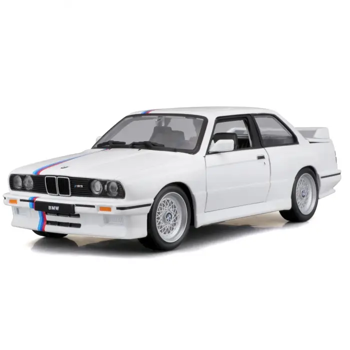 Bburago 1:24 1988 BMW 3 Series M3 - Beyaz