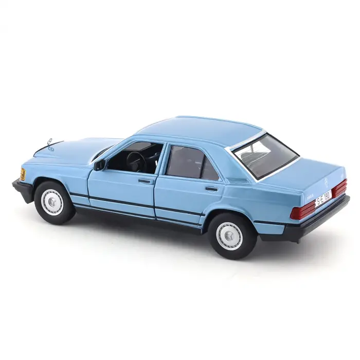 Bburago 1:24 Mercedes-Benz 190 E 2.6