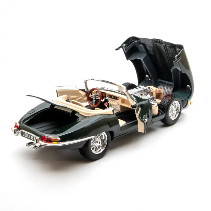 Bburago 1:18 Jaguar E-type Cabriolet Diecast Model Araba Yeşil - 12046
