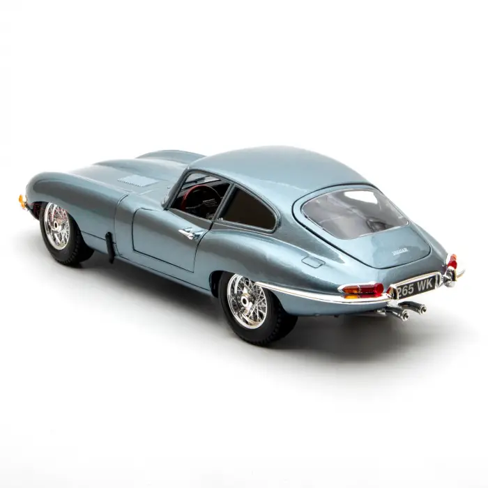 Bburago 1:18 Jaguar E-Type Coupe Diecast Model Araba - 12044