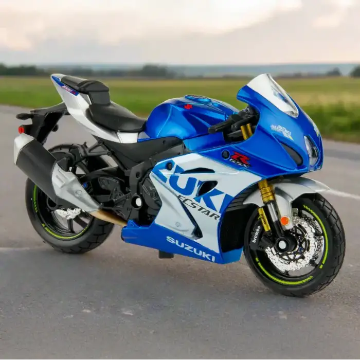 Bburago Suzuki GSX-R1000 R 2021 - 1/18