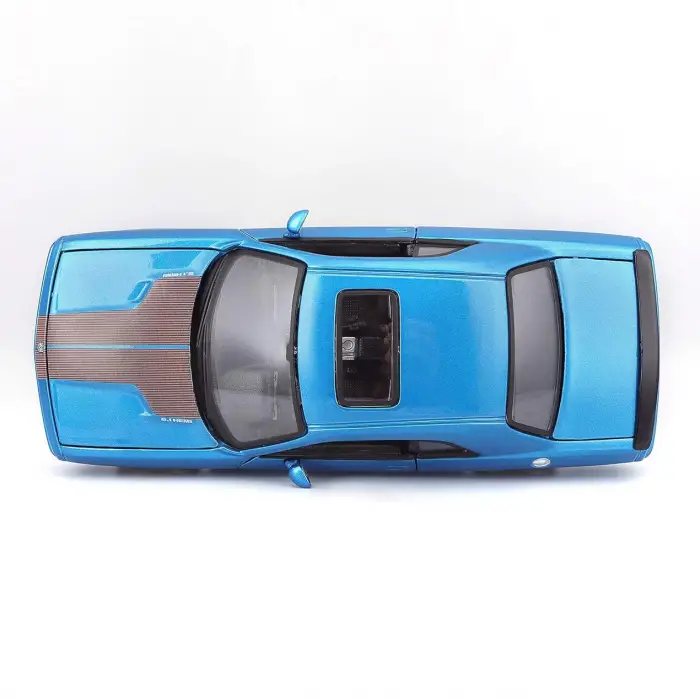 Maisto 1:24 2008 Dodge Challenger SRT8- 31280