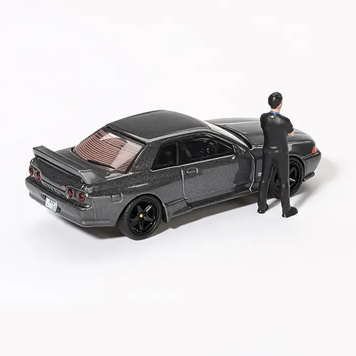 Mini GT 1/64 Nissan Skyline GT-R (R32)Gunmetal W/ Matsuda Figure Tsugio Matsuda Collection - MGT00869
