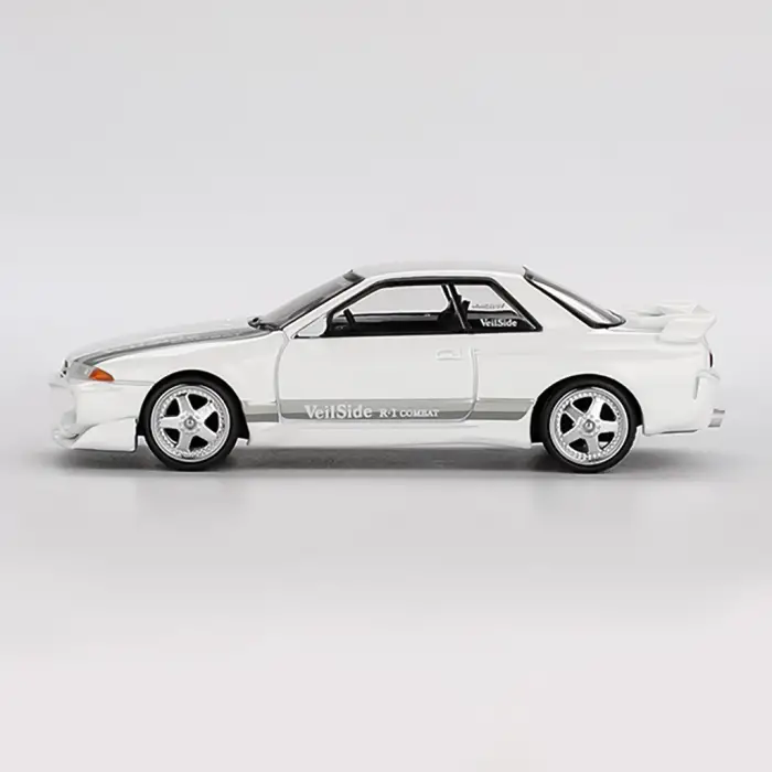 Mini GT 1/64 Nissan Skyline GT-R (R32) VeilSide Combat C-I White - MGT01066