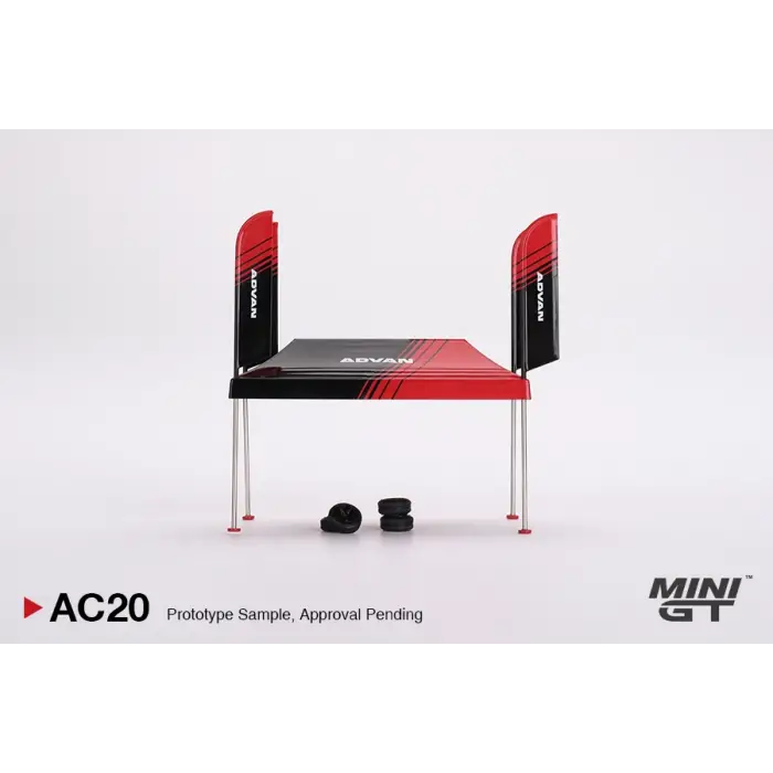 Mini GT Advan Racing Transporter Üç Araçlı Set