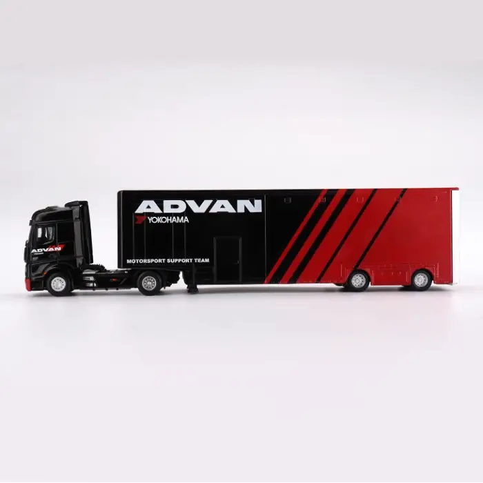 Mini GT Advan Racing Transporter Üç Araçlı Set