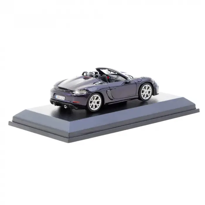 Minichamps | Tarmac Works 1/64 Porsche 718 Spyder RS Viola Metallic - COLLAB64 T64MC-008-VM