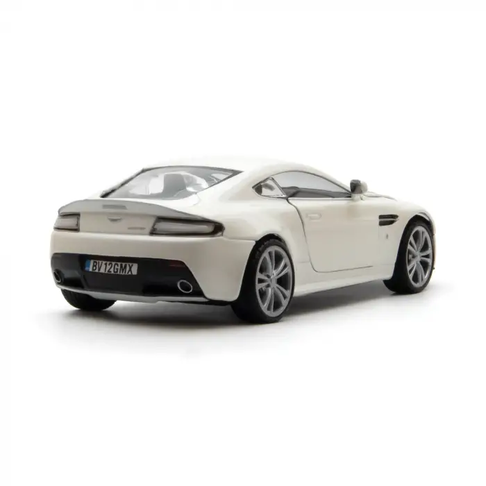 Motormax 1:24 Aston Martin V12 Vantage Diecast Model Araba Beyaz - 73357
