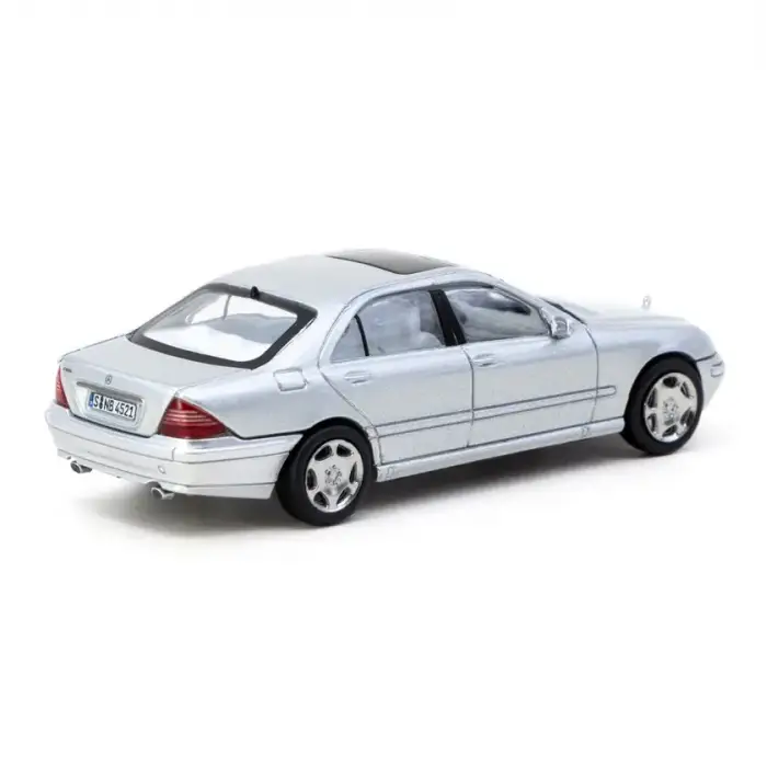 Tarmac Works 1/64 Mercedes-Benz S-Class Brilliant Silver Metallic - GLOBAL64 T64G-072-SL