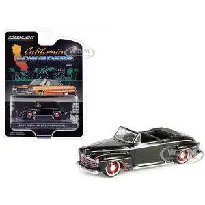 Greenlight 1/64 California Lowriders Series 5 - 1947 Ford Deluxe Convertible – Black and Red Solid Pack 63060-A