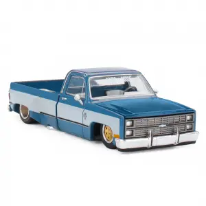 Mini GT 1/64 KaidoHouse Chevrolet Silverado Dually Vintage Spec V1 - KHMG192
