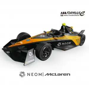 RW 1:32 ABB Formule E - Neom McLaren Diecast Model Araba - RW7232