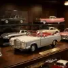 Maisto 1:18 1967 Mercedes-Benz 280 SE Diecast Model Araba - 31811