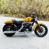 Maisto 1:18 Harley Davidson 2014 Sportster Iron 883