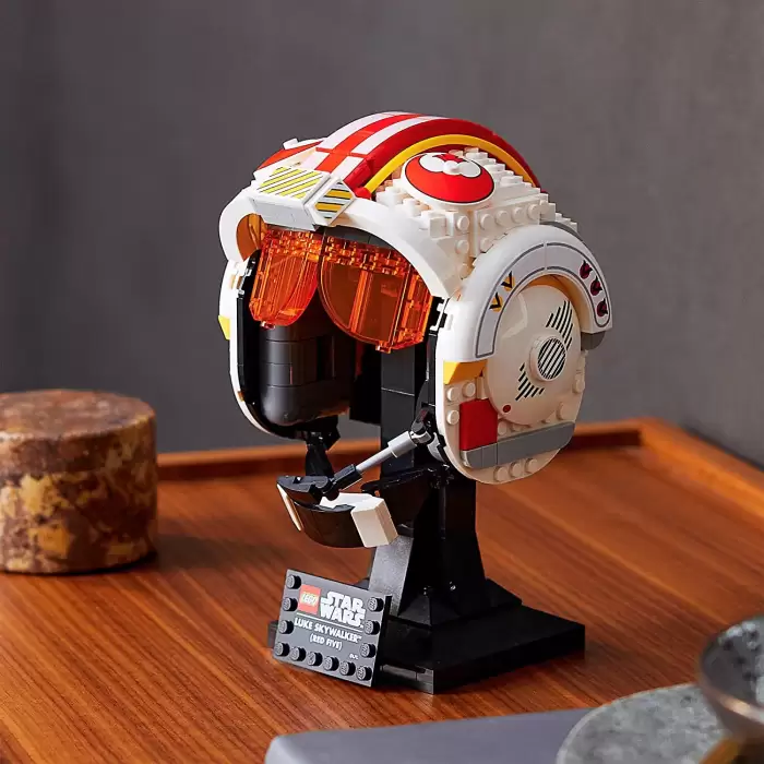 LEGO Star Wars Luke Skywalker’ın (Kırmızı Beş) Kaskı, 75327